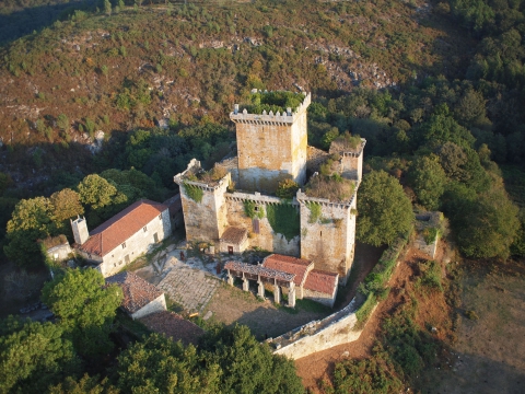 Rehabilitación do Castelo de Pambre.